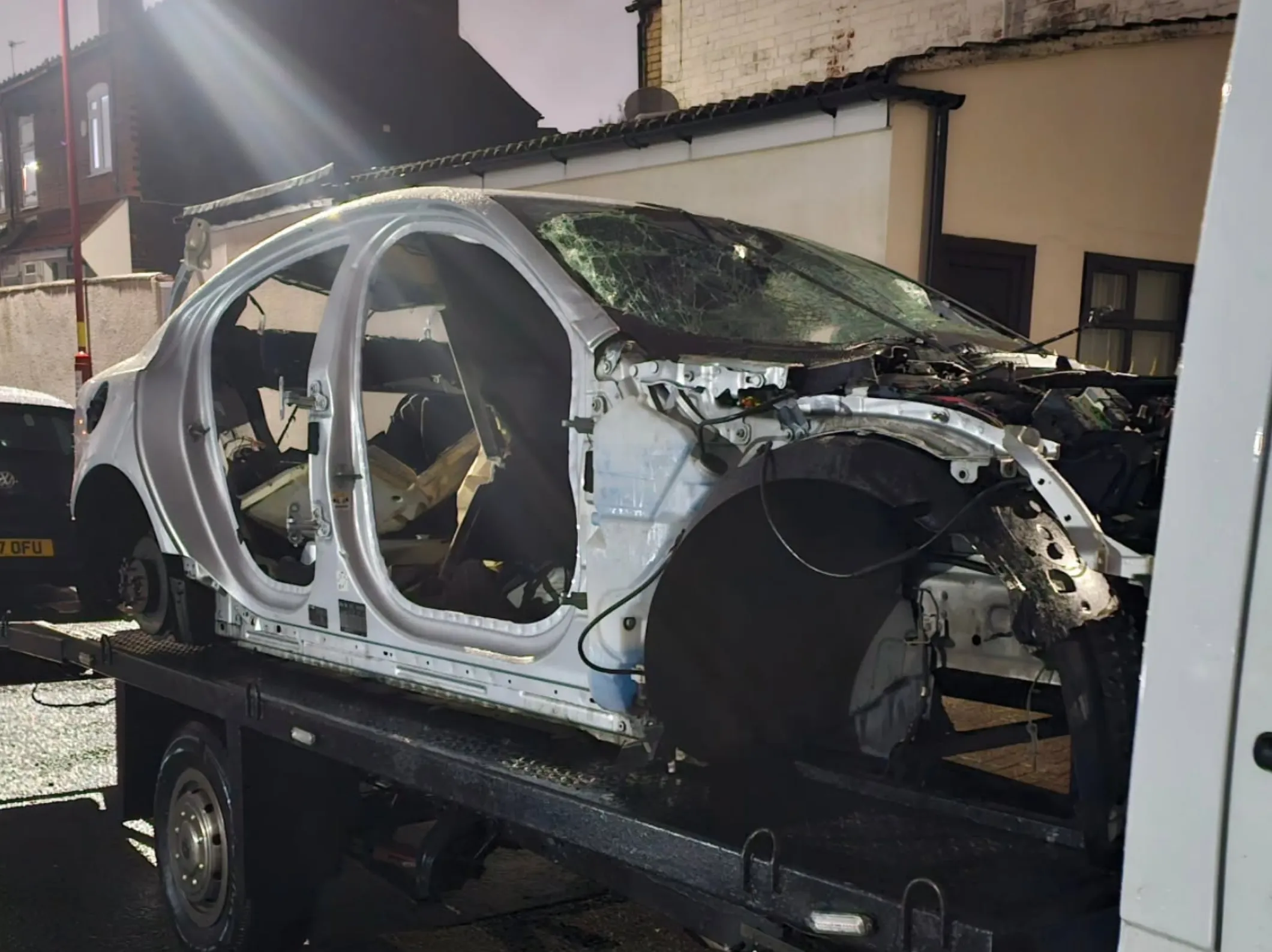 Is it illegal to flat tow a car in Victoria?
