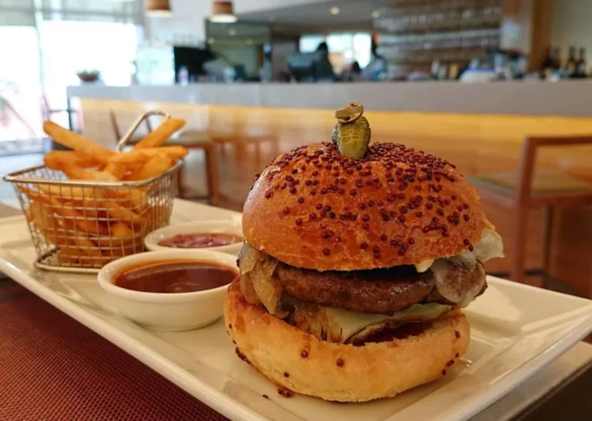 Is there food or restaurants near Uluru?